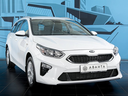 Kia Ceed SW White Luxe 1.6 AT